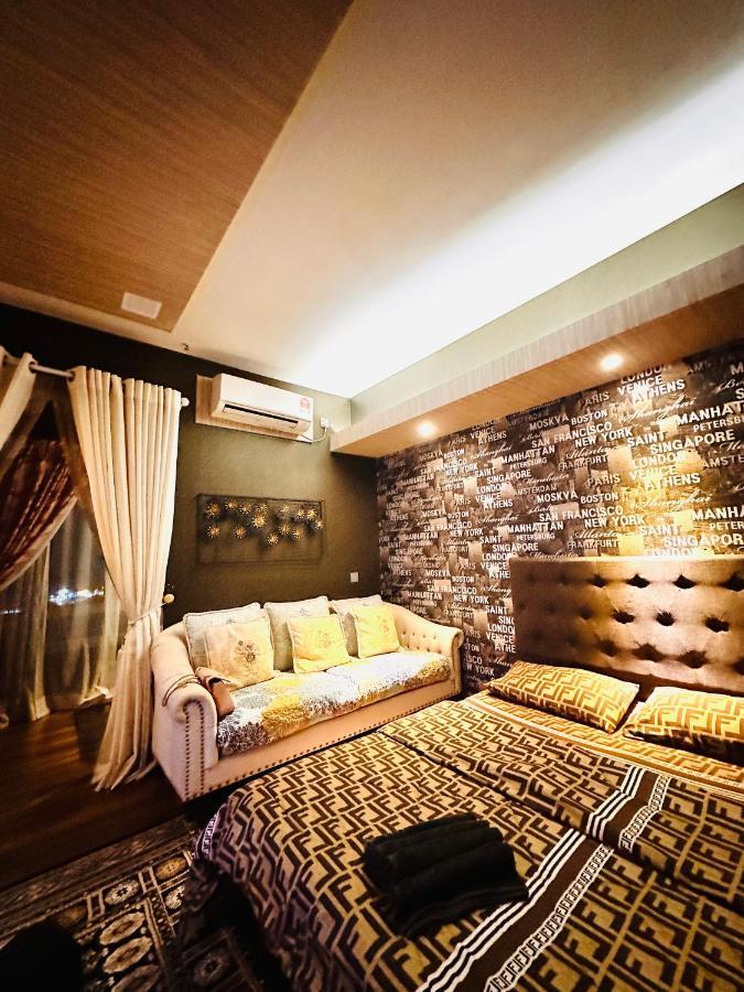 Royal Ville Studio Kota Bharu Bagian luar foto