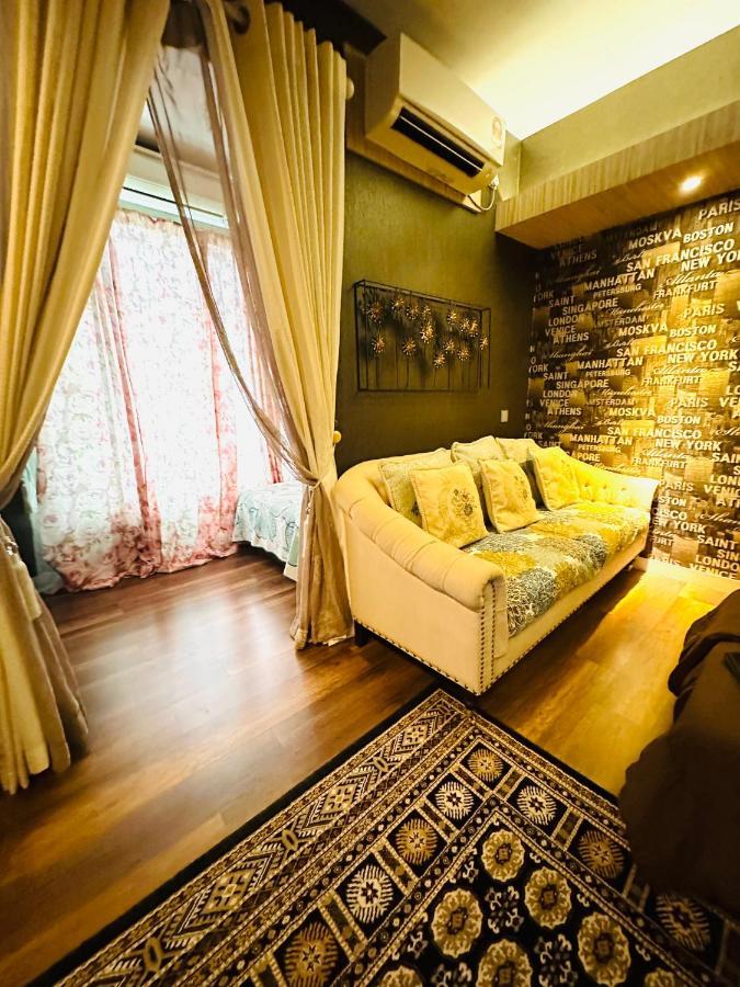 Royal Ville Studio Kota Bharu Bagian luar foto